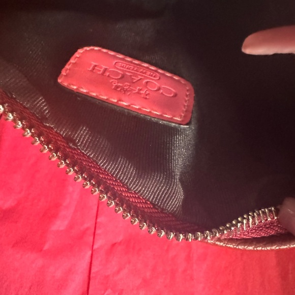 Coach - Picture 3 of 5